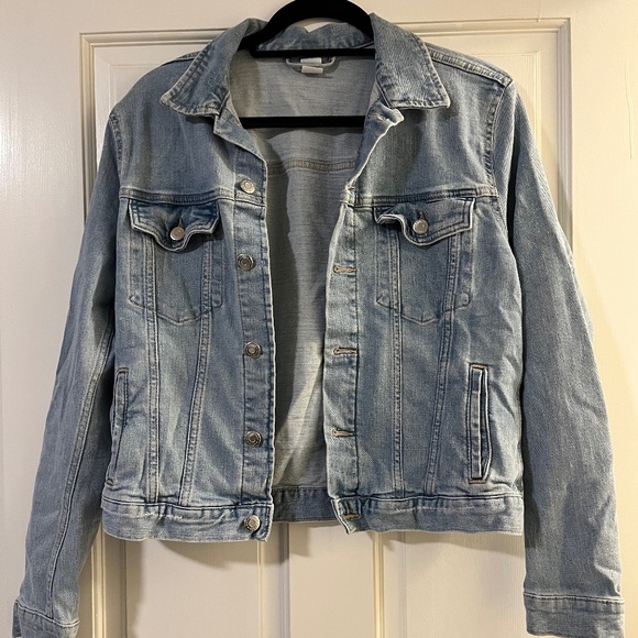 H&M Light Denim Jacket - Picture 1 of 2